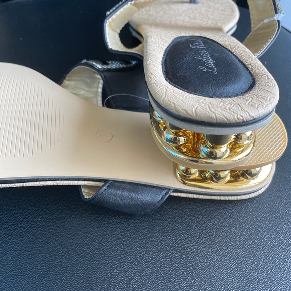 Handcrafted Black-Silver Women Slippers size 7 - Picture 5 of 5